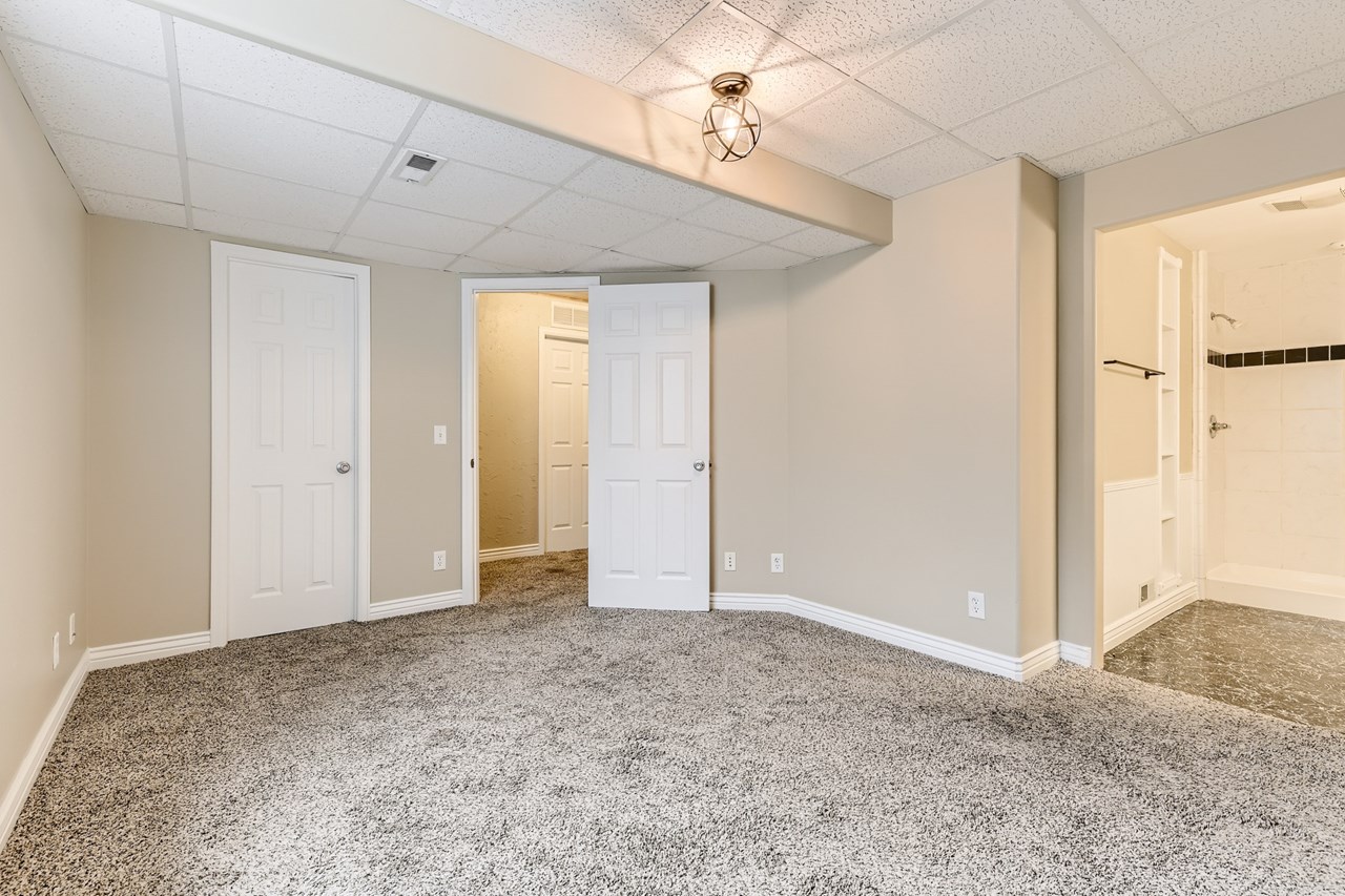 basement bedroom